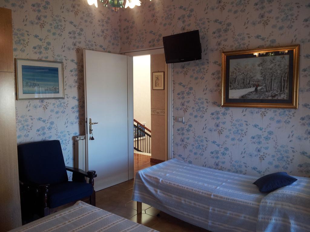 Hotel Meuble Al Ponte Grado Habitación foto