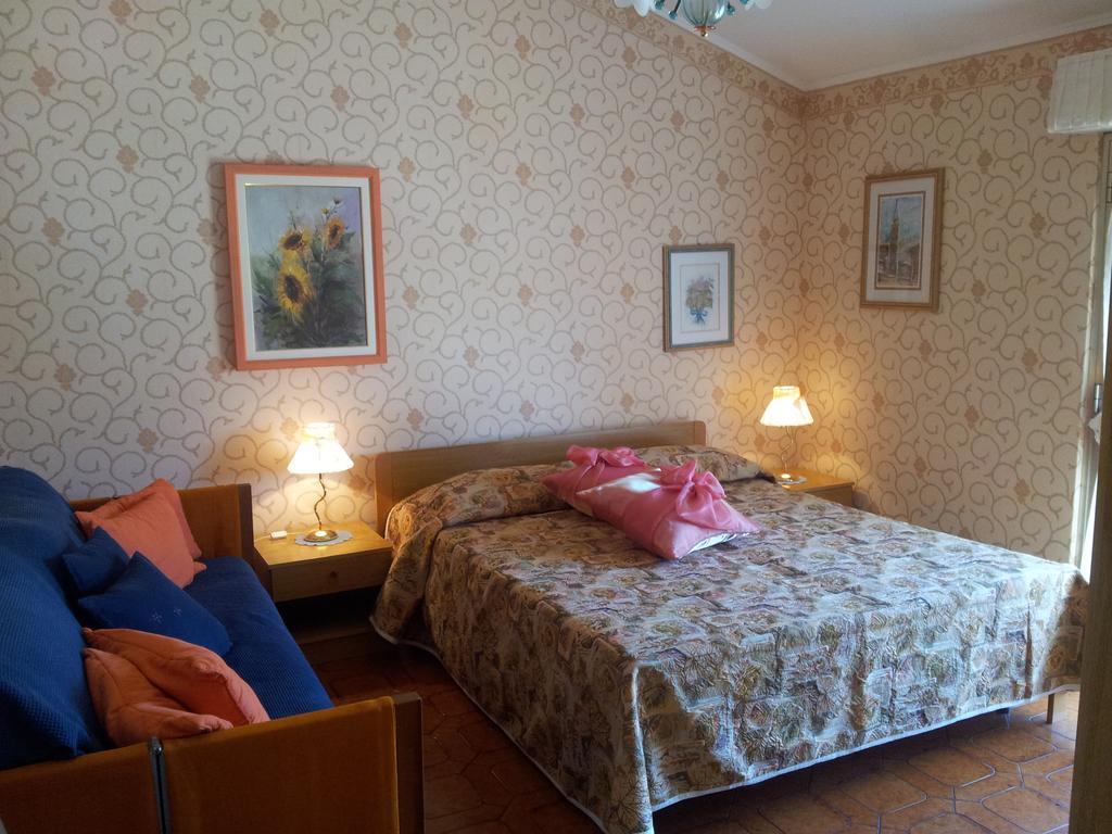 Hotel Meuble Al Ponte Grado Habitación foto